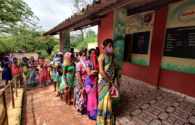 Villages queued up in discipline at Palavpada